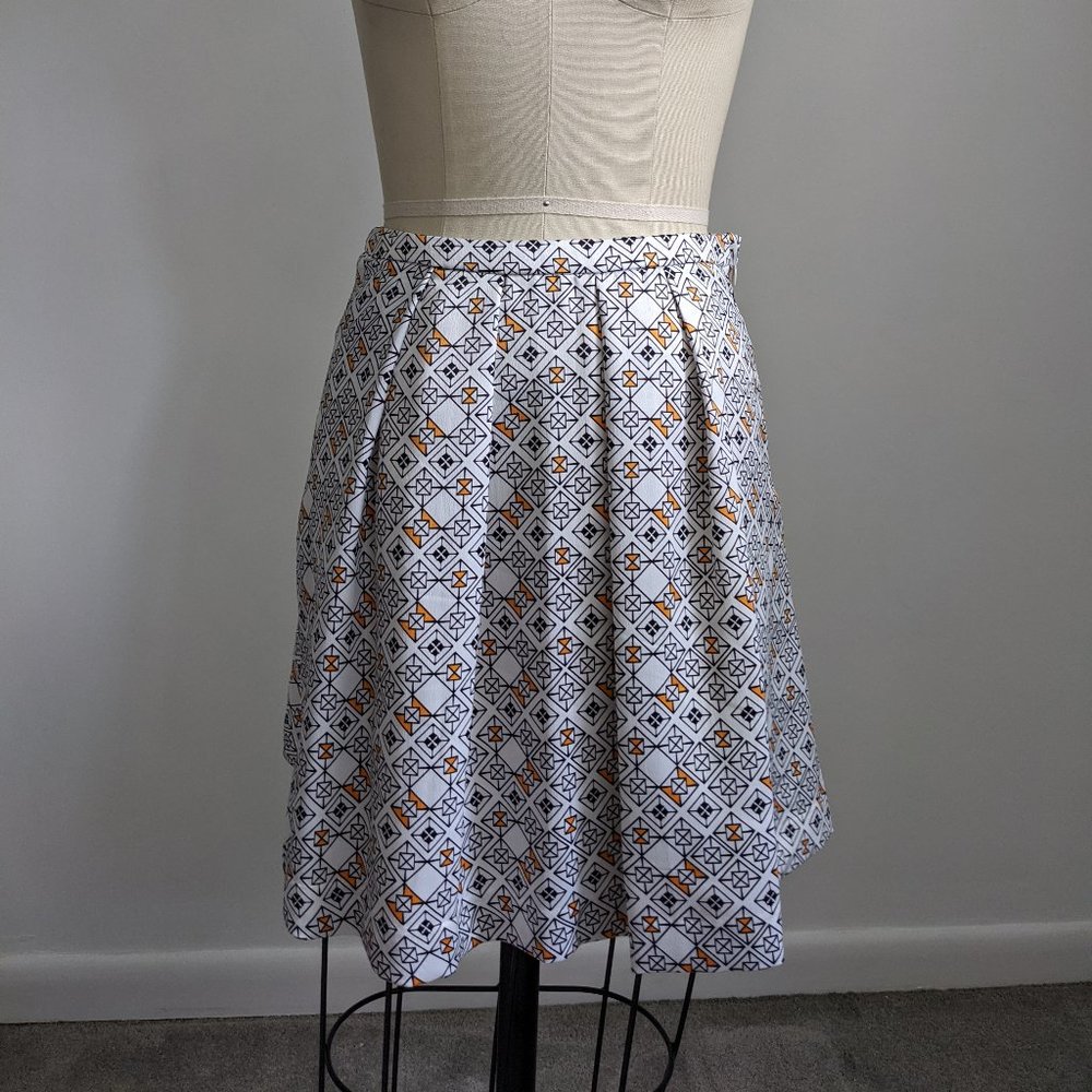 NWT Fun geometric-print flowy mini skirt